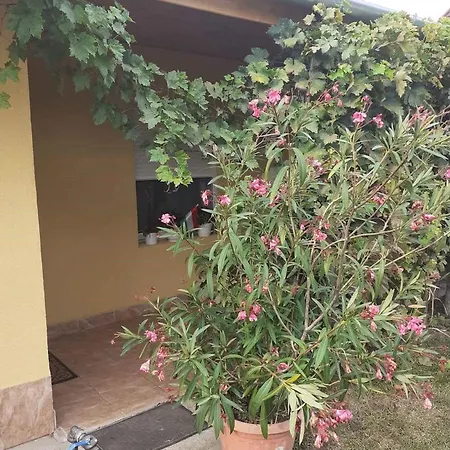 بيت للعطل Three-bedroom In I *