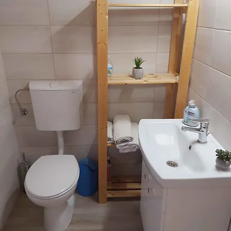 Three-bedroom In I بيت للعطل *