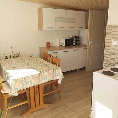 Three-bedroom In I Сasa de vacaciones Balatonlelle