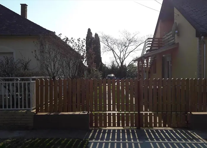 Semesterbostad Three-bedroom In I