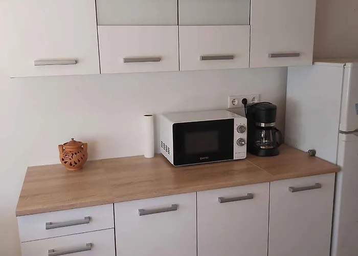 Three-bedroom In I Semesterbostad *