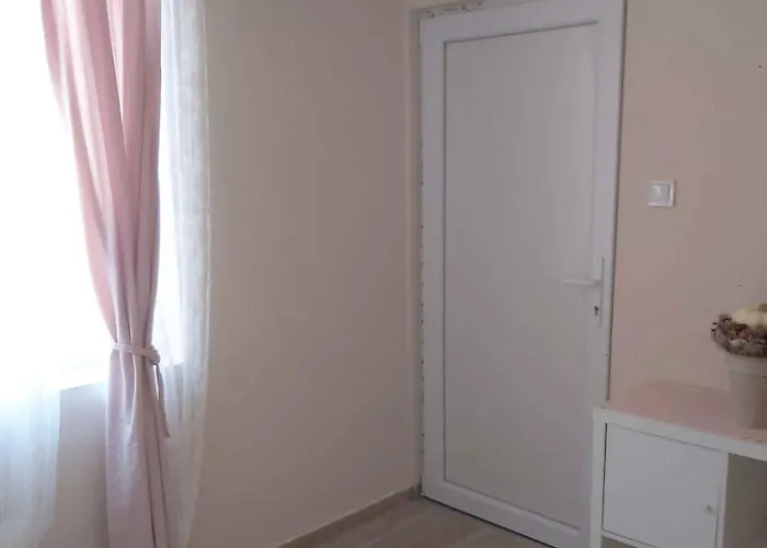 Three-bedroom In I Сasa de vacaciones Balatonlelle